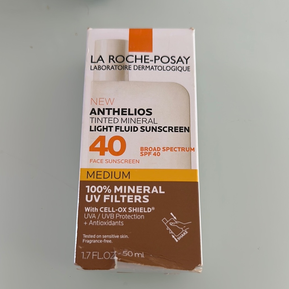 La Roche-Posay Anthelios Tinted Mineral Sunscreen